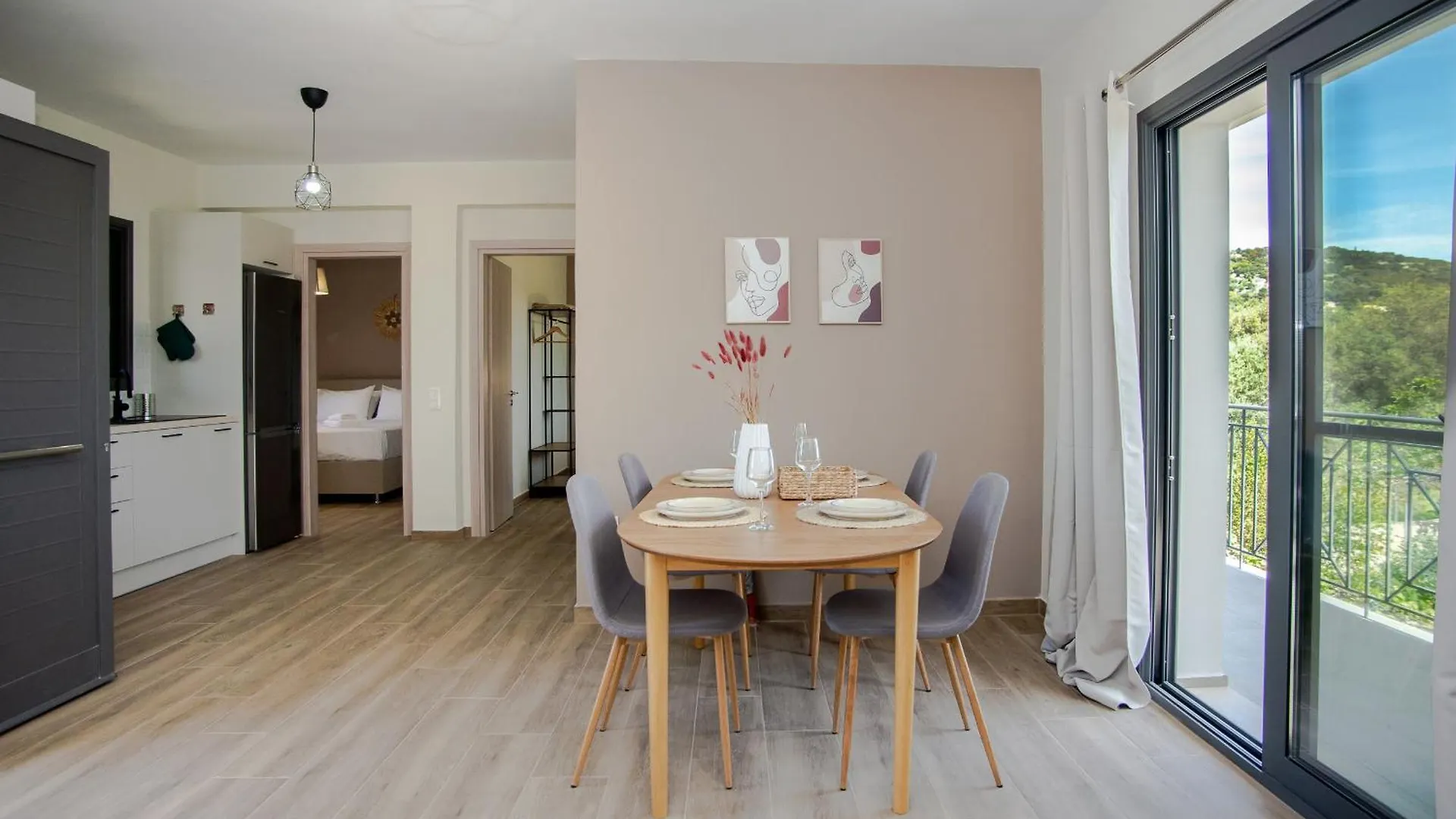 Aella Apartment Skala