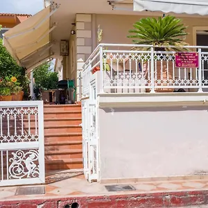 Lucky House Apartment