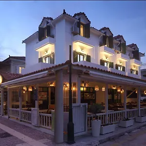 The Pines Apartment